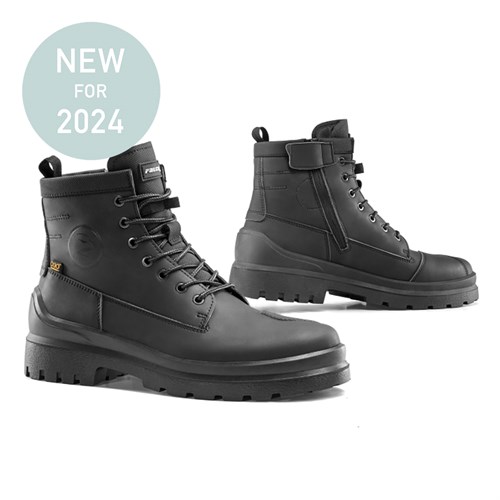 Falco Scout boots in black