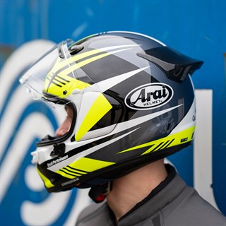 Arai Quantic Mark helmet in yellowAlternative Image5