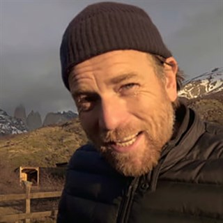 Belstaff Watch beanie in dark navyAlternative Image5