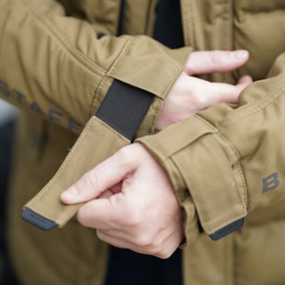 Belstaff Calder jacket in oliveAlternative Image1