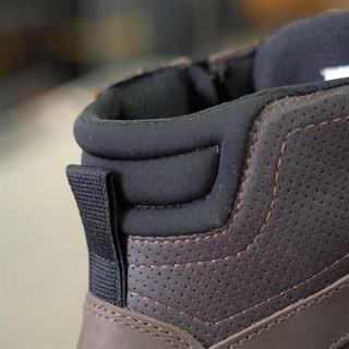 Falco Ace boots in brownAlternative Image5