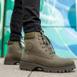 Falco Zarah boots in greenAlternative Image1