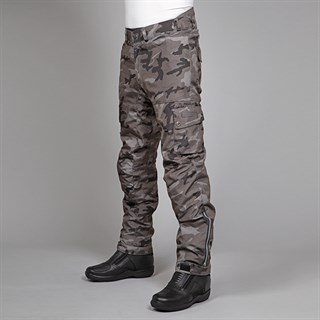 Halvarssons Zion trousers in camoAlternative Image3