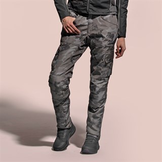 Halvarssons Zion Lady trousers in camoAlternative Image3