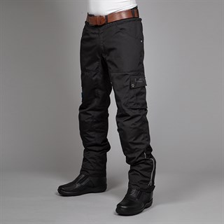Halvarssons Zion trousers in blackAlternative Image3