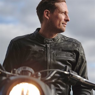 Halvarssons Idre jacket in blackAlternative Image3