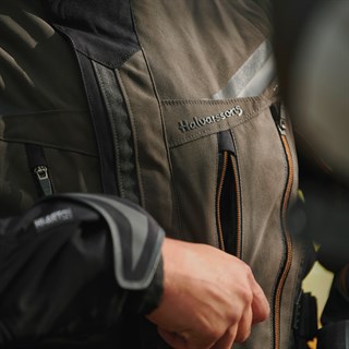 Halvarssons Mora jacket in black / greenAlternative Image5