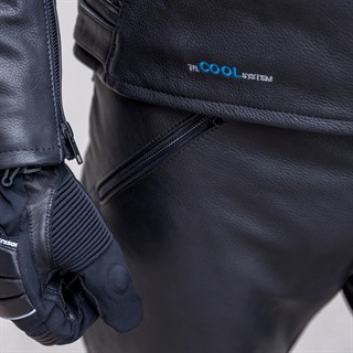 Halvarssons Rinn leather pants in blackAlternative Image5