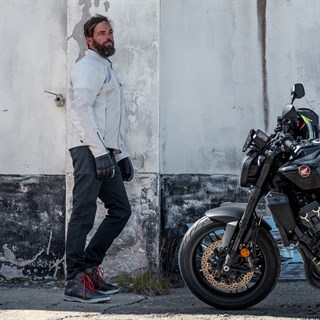 Halvarssons Arvika jacket in light greyAlternative Image3