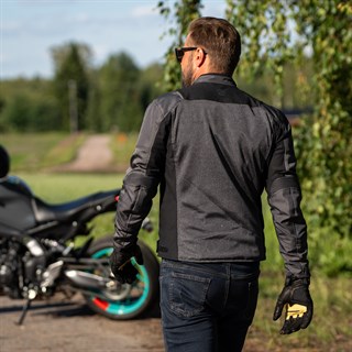 Halvarssons Arvika jacket in dark greyAlternative Image5