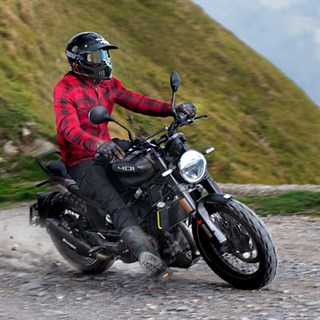 Held Woodland riding shirt in red / blackAlternative Image3