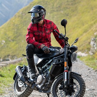 Held Woodland riding shirt in red / blackAlternative Image5