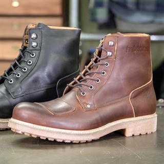 Helstons Mountain boots in brownAlternative Image5
