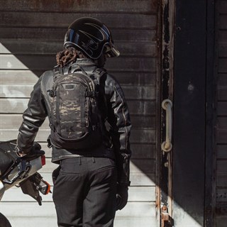 Kriega R15 backpack 15L in MultiCam blackAlternative Image5