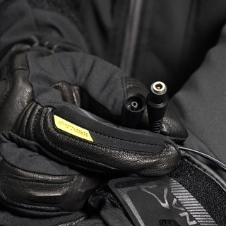Macna Azra RTX heated gloves in blackAlternative Image3