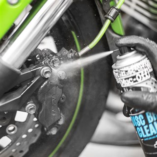 Muc-Off Motorcycle Disc Brake Cleaner 400mlAlternative Image3