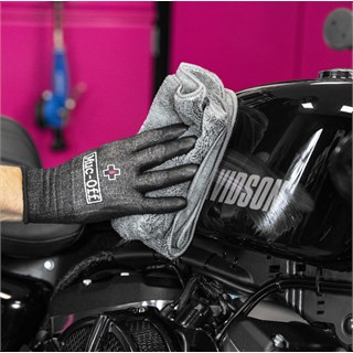 Muc-Off Miracle Shine motorcycle polish 500mlAlternative Image3