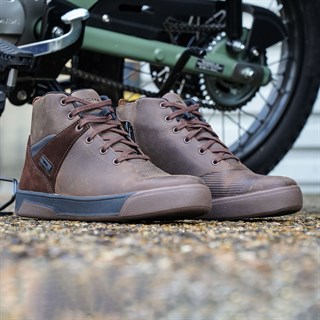 Richa Travis WP boots in brownAlternative Image3