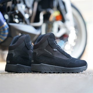 Richa Saturnus WP boots in blackAlternative Image5