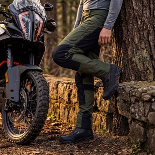 Richa Badlands Cargo pants in greenAlternative Image3