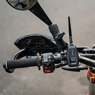 Sena B2M01 Bluetooth to Mesh intercom adapterAlternative Image5