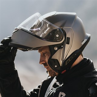 Sena SRL-03 comms system - SAVE £56.50 when purchased with a new Shoei helmetAlternative Image3