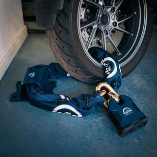 Squire Behemoth 22mm chain with 100mm padlockAlternative Image5