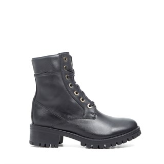 TCX Smoke ladies waterproof boots in blackAlternative Image1