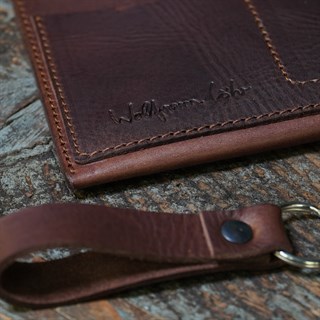 Lennie leather biker wallet in dark brown with chainAlternative Image3