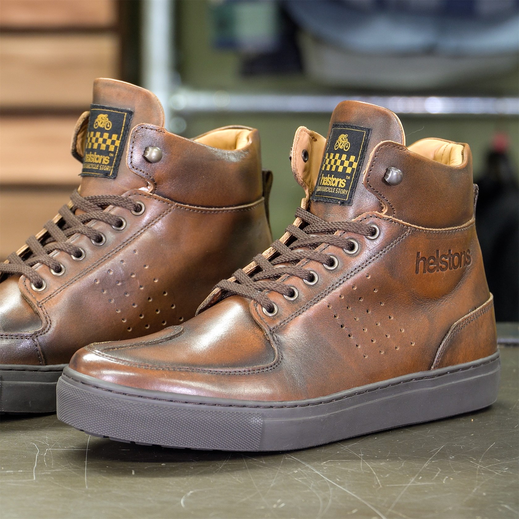 Helstons Glen boots in brown
