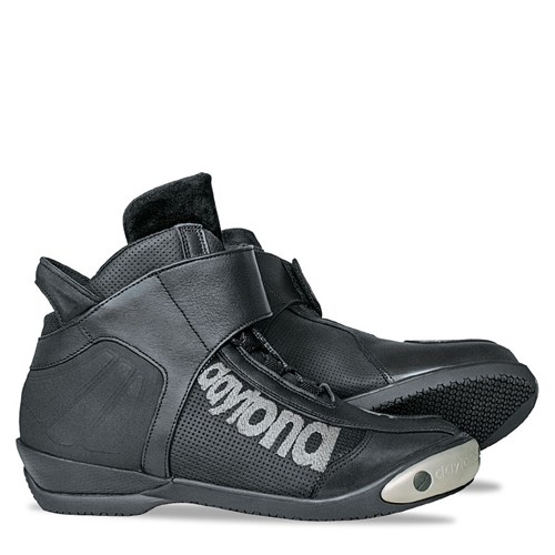 Daytona AC Pro boots in black