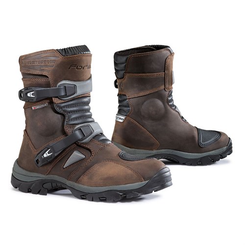 Forma Adventure Low Dry boots in brown
