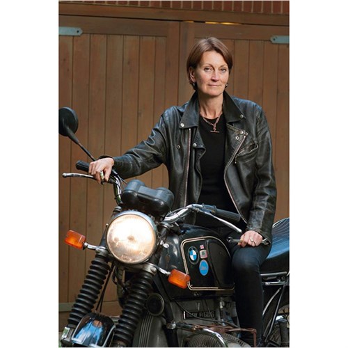 Click to buy a space on the Motolegends ladies-only ride