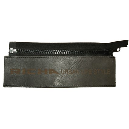 Richa Belt Connector in black