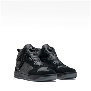 XPD Moto Fast H2OUT boots in black