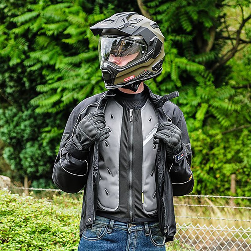 How to stay cool on a motorcycle
