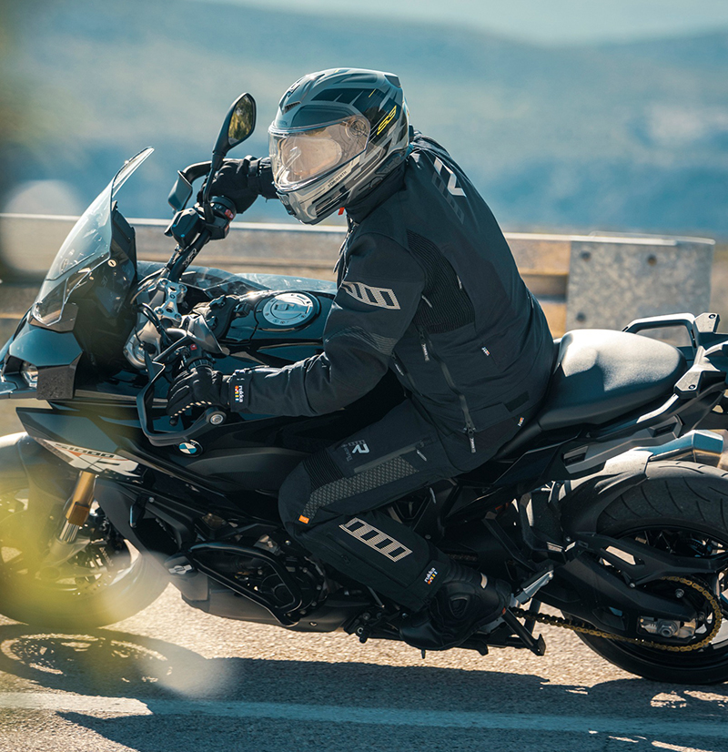 Standard Custom Ruka's Rukka Hybrid-R jacket review