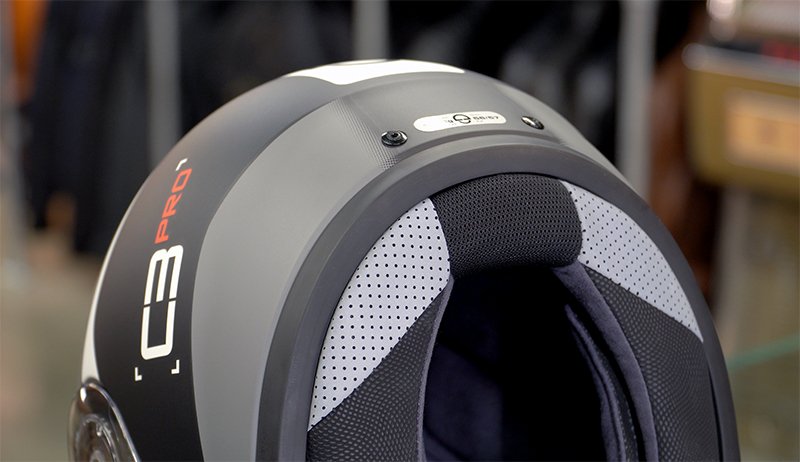 SCHUBERTH-C3-PRO-HELMET-REVIEW-NECKROLL-REFLECTORS