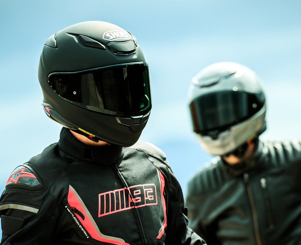SHOEI-NXR2-MOTORCYCLE HELMET-LIFESTYLE