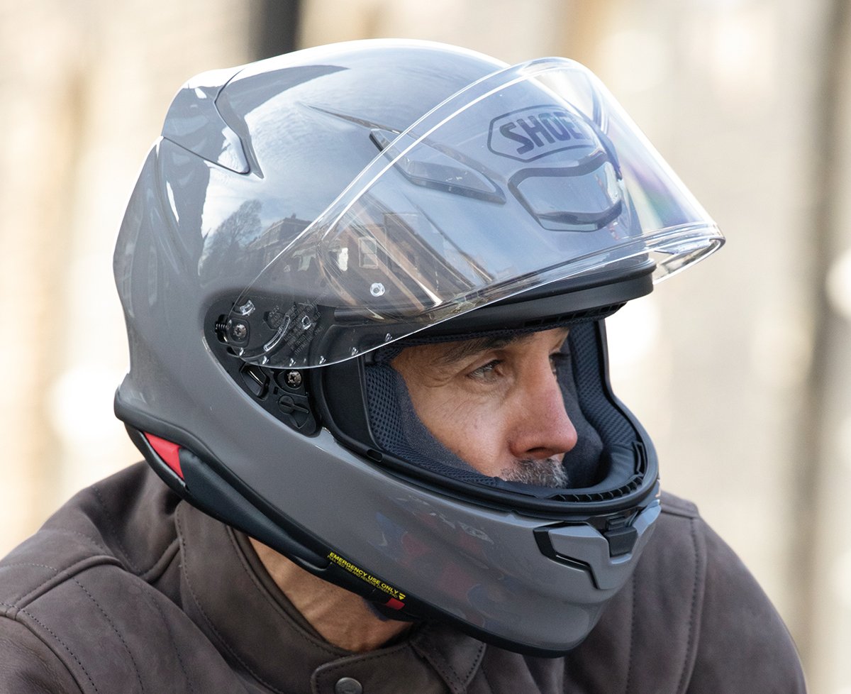 SHOEI-NXR2-HELMET-LIFESTYLE
