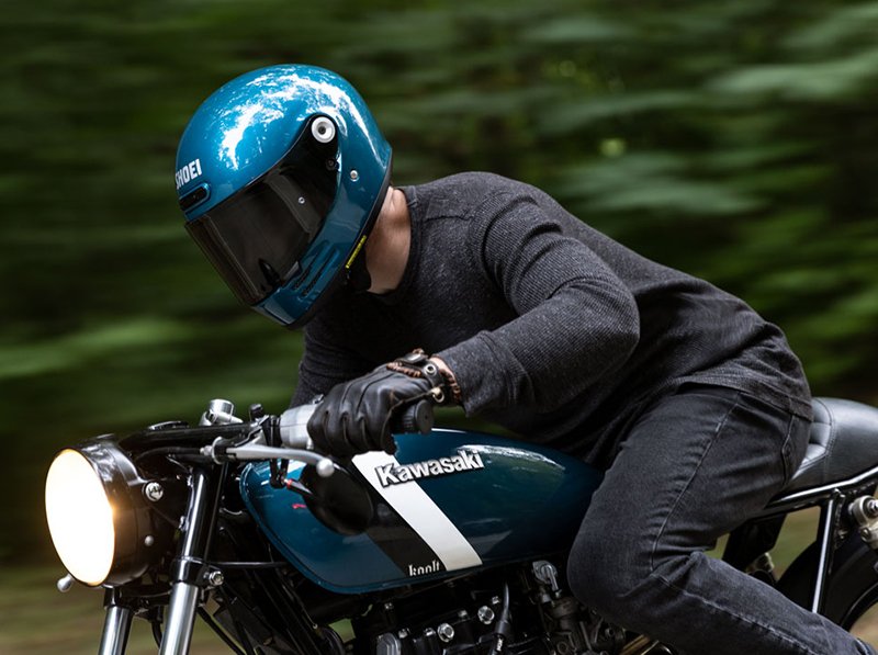 laura smith scooter helmet A helmet can save your life. Make sure it:  Fits snug  Sits level on your  head  Is worn every ride It takes seconds to put onand can prevent a
