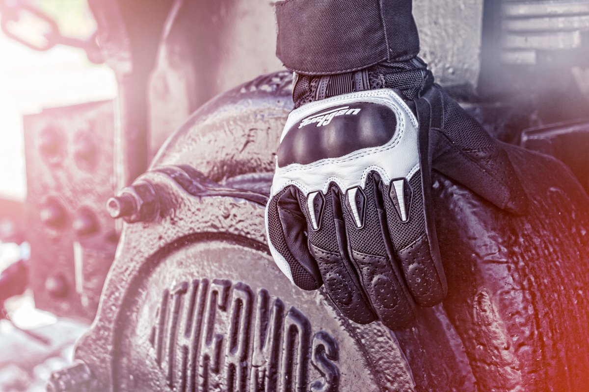 Gloves-Img