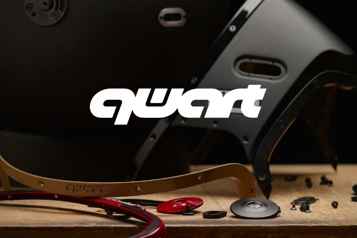 Qwart motorcycle helmet